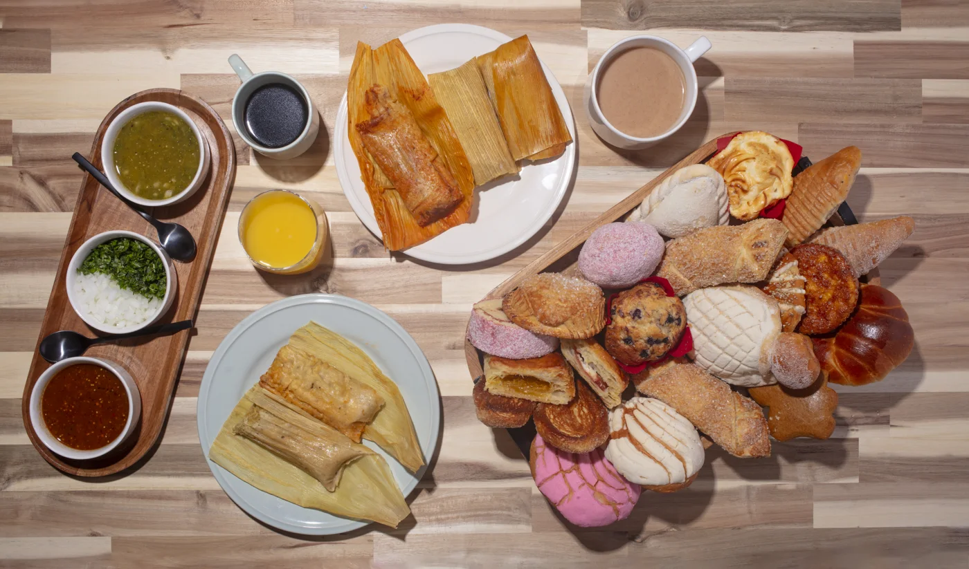 Fachada de NaVis Bakery Pico Rivera