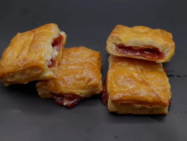 Pastelito Cubano